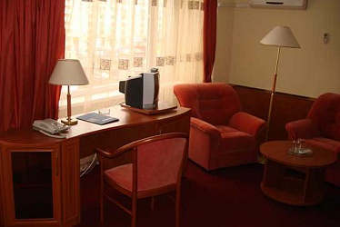 ���� ,���.���,���� - ������������� 4